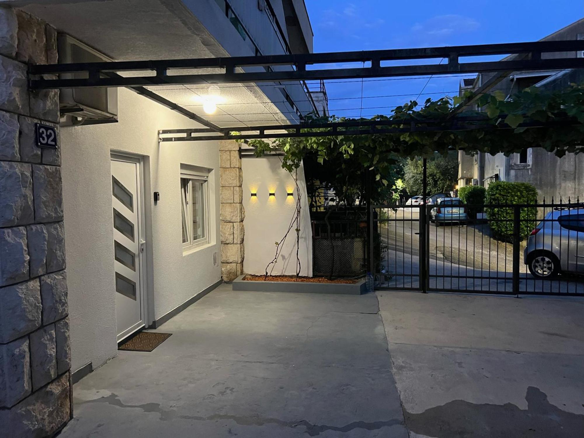 Miljanic Apartment